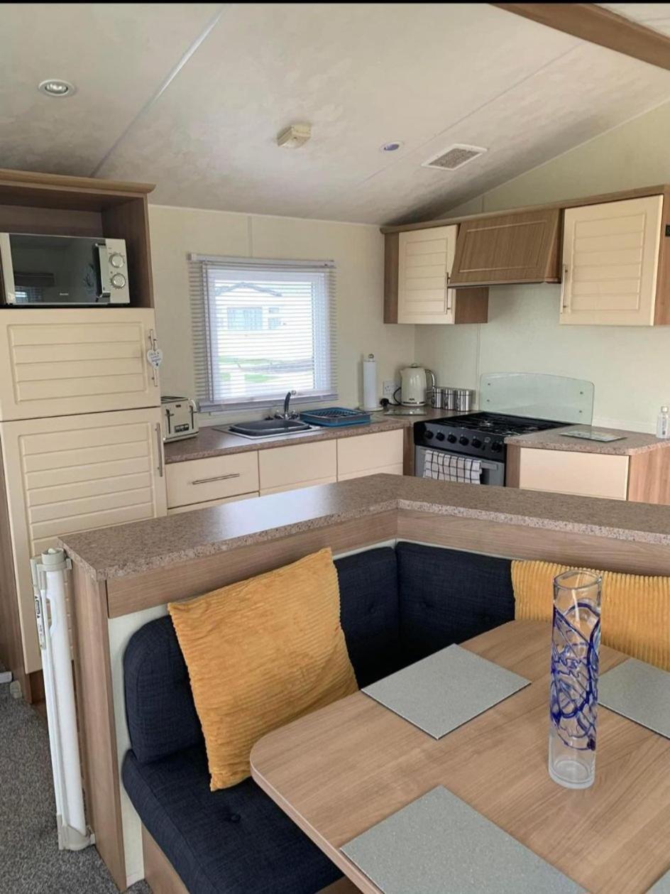 8 Berth 3 Bed Caravan Golden Palm Ml9 شابيل سانت ليوناردز المظهر الخارجي الصورة